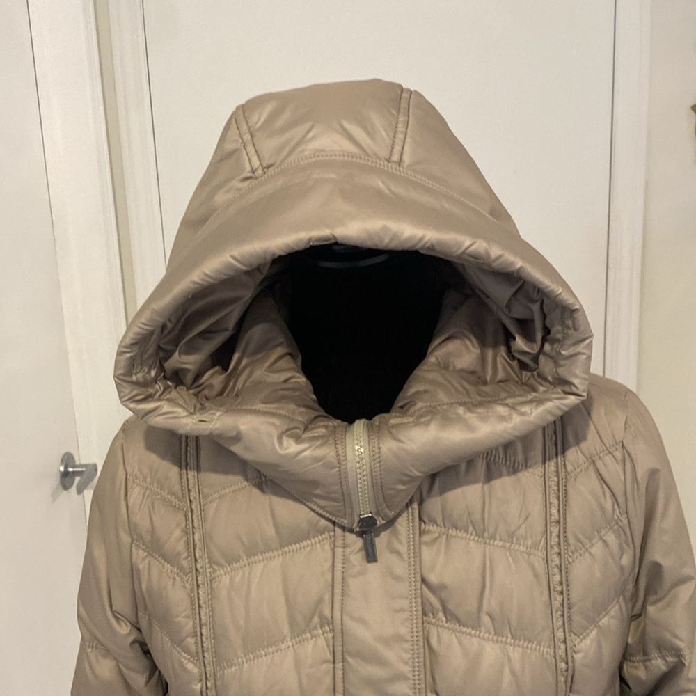 DECENTLY, DUCK DOWN WARM fitted Hooded midi length tan Puffer Coat SIZE MEDIUM - Picture 5 of 17